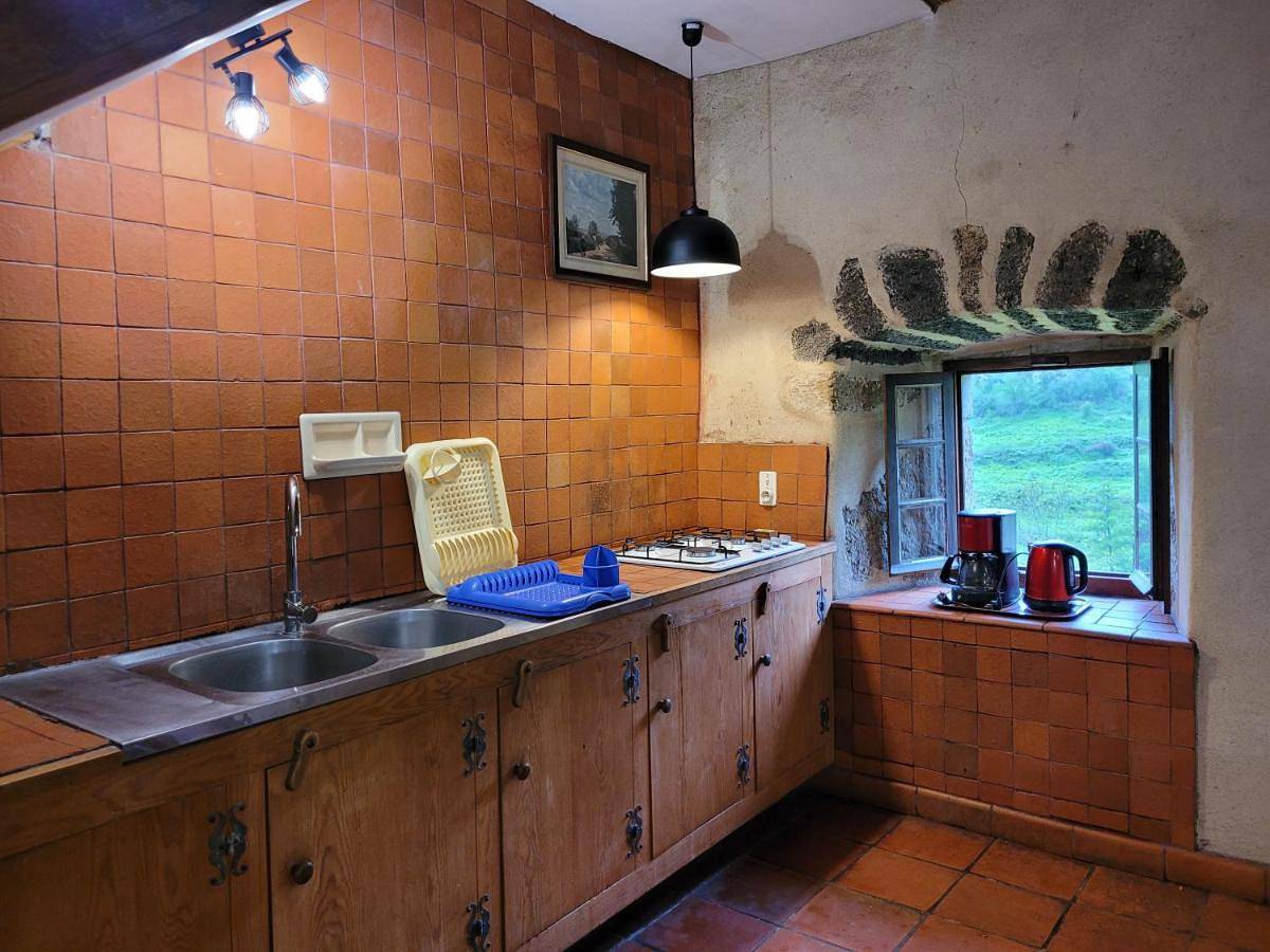 Mixed Dormitory Room in Saint-Arcons-d'Allier, Haute-Loire