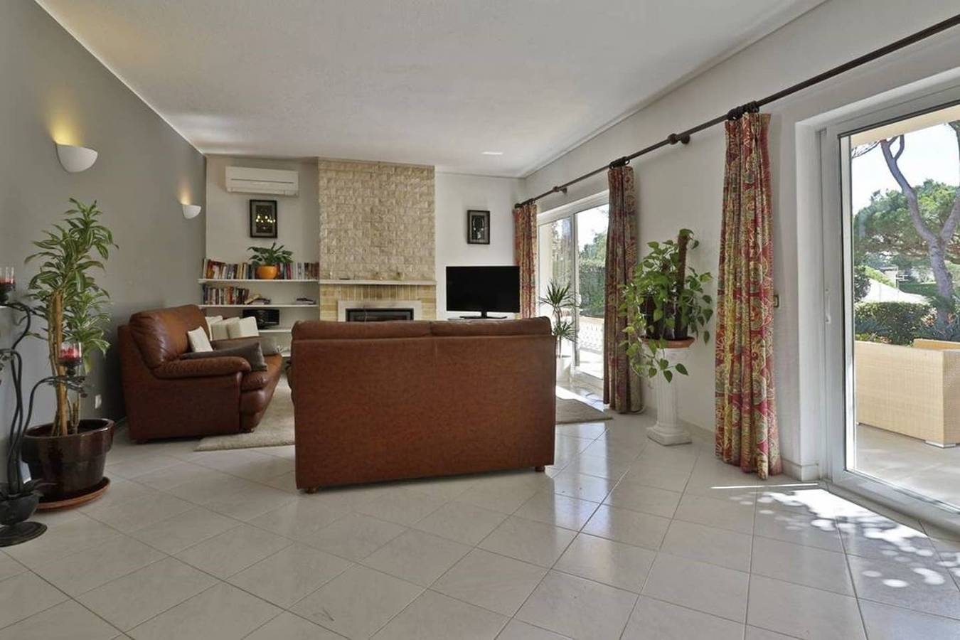 Villa voor 8 personen met tuin in Vale do Lobo, Almancil
