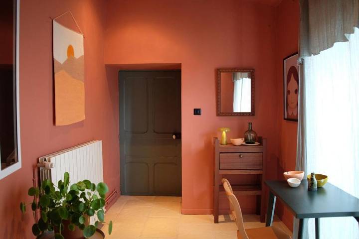 Location de vacances pour 2 personnes, avec piscine ainsi que vue et terrasse à Roquecor - 4