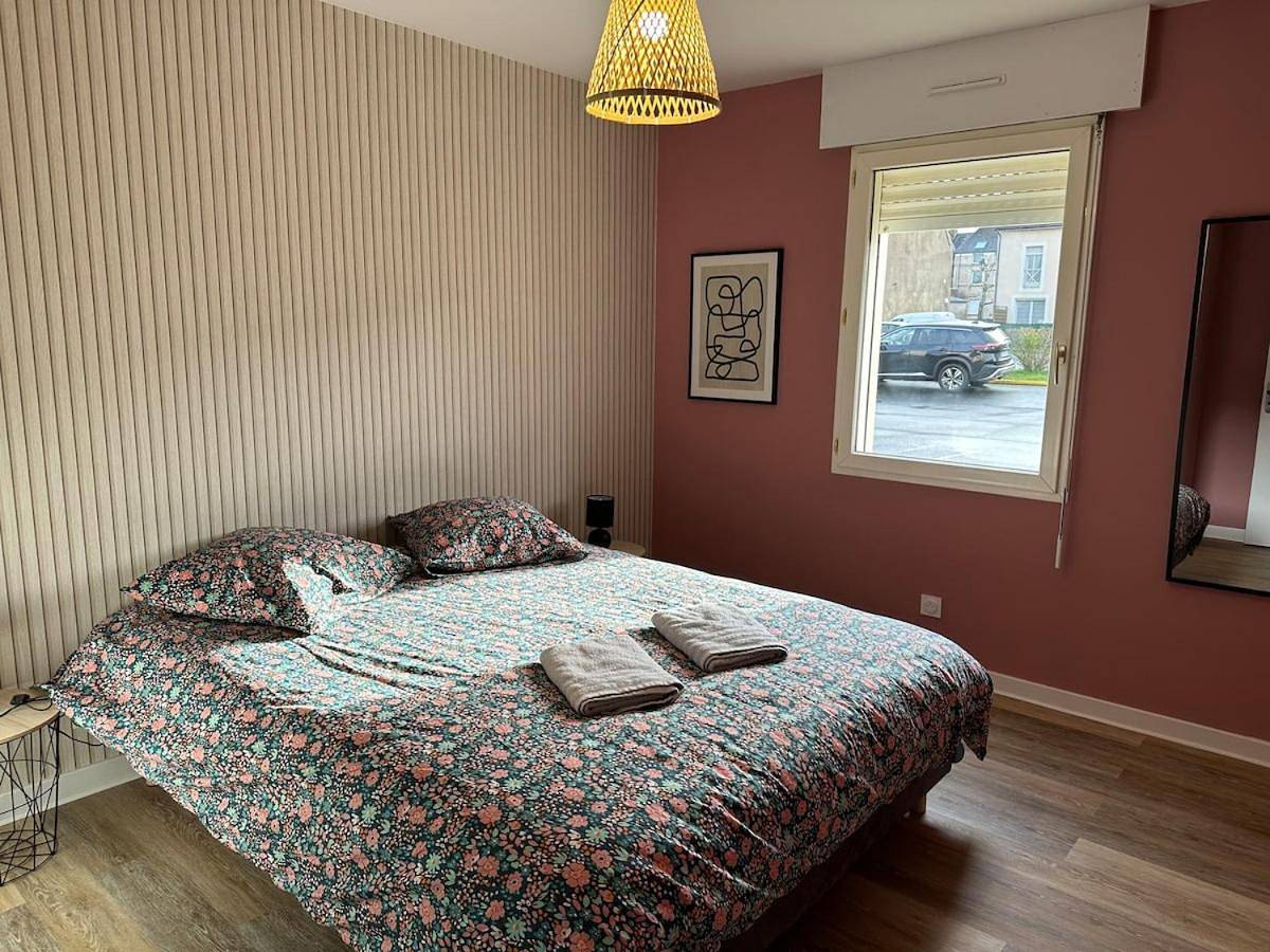 Appartement entier, Le Sainte Hélène - Climatisation - Parking privé - Wifi in Déols, Région de Châteauroux