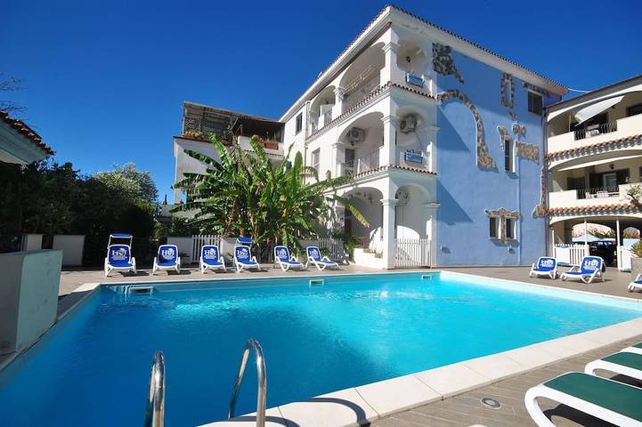 Appartamento per 4 persone, con piscina e terrazza in Golfo di Orosei