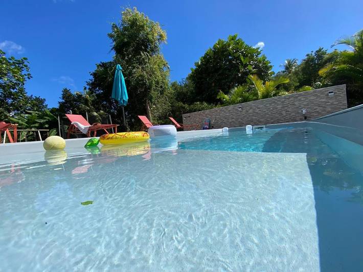Ferienwohnung für 4 Personen, mit Balkon und Ausblick sowie Pool und Garten - 1