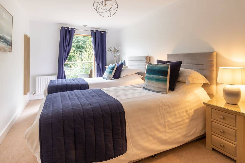 Entire apartment, 2 Bedroom Non Sea View Apartment in Scarborough, North York Moors National Park