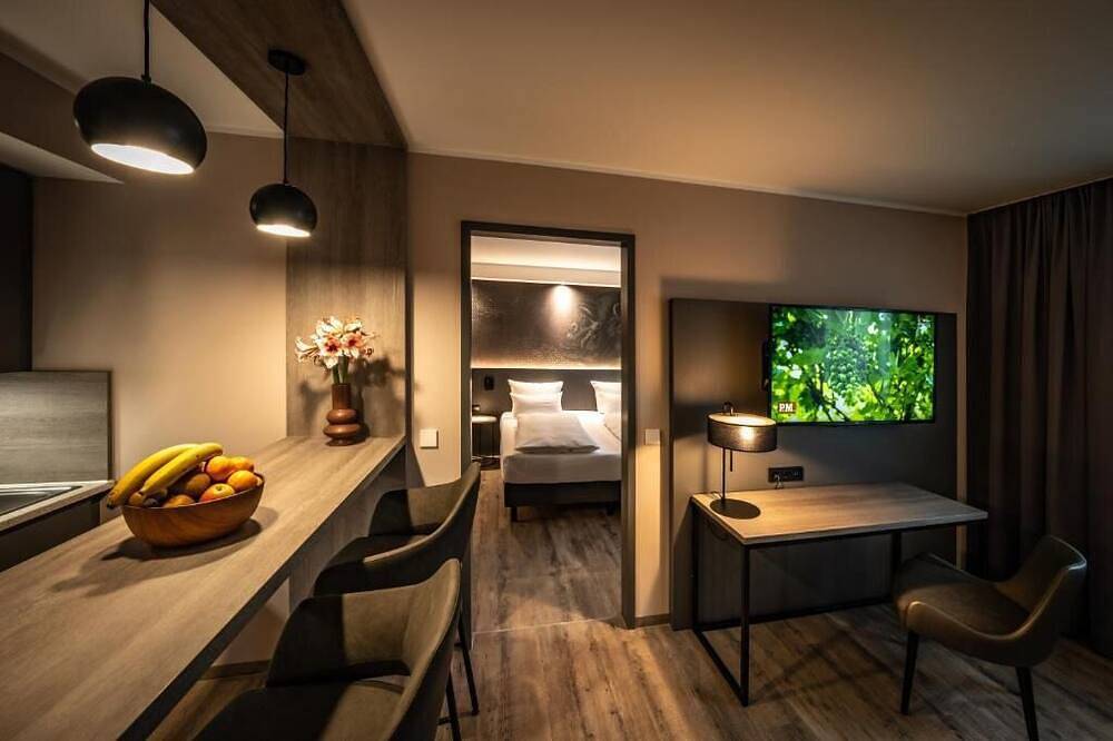 2 Inviting Pet-Friendly Rooms Close To City Center - Explore Stuttgart with Ease in Korntal-Münchingen, Landkreis Ludwigsburg
