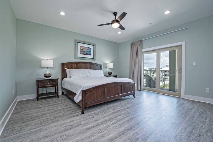Vacation rental for 14 people, with hot tub and balcony, with pets in Baldwin County