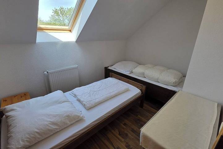 Ferienwohnung für 6 Personen, mit Balkon in Zislow - 2