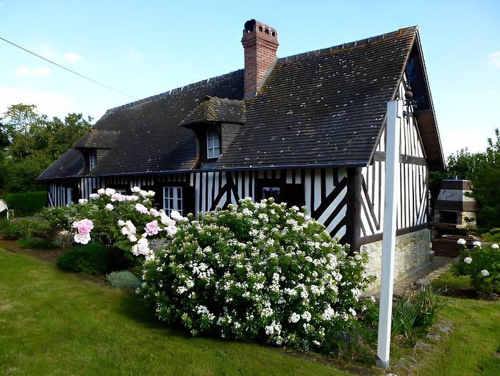 Gîte pour 6 personnes, avec terrasse et jardin