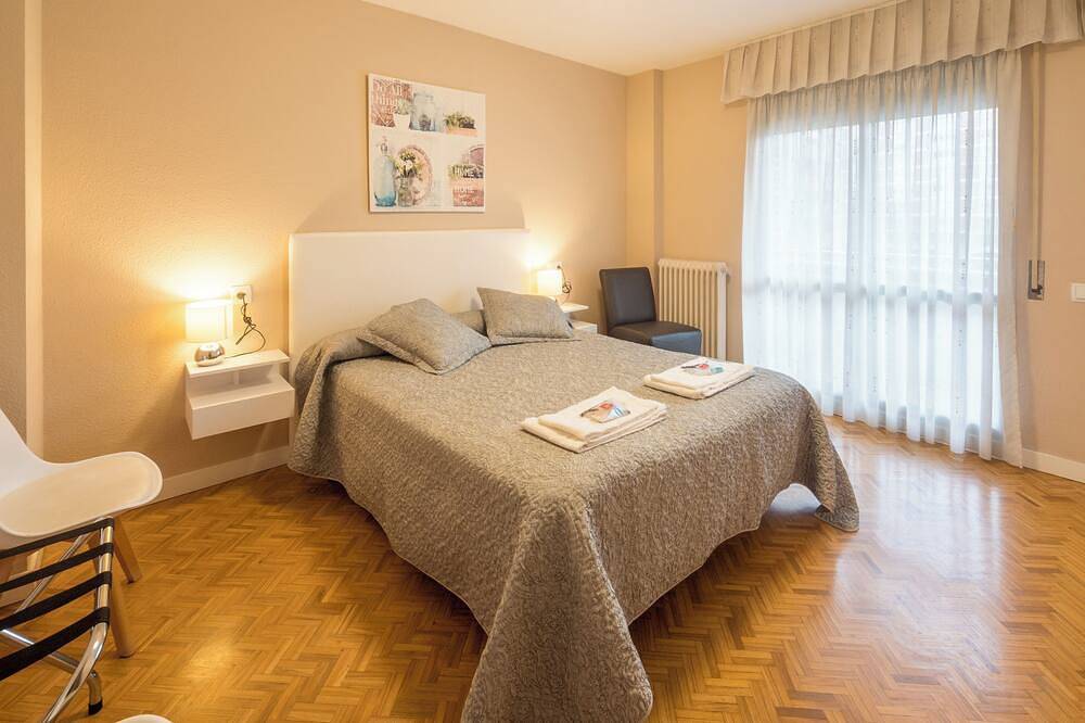 Entire apartment, Fantástico Apartamento en Pamplona in Pamplona, Navarra Province