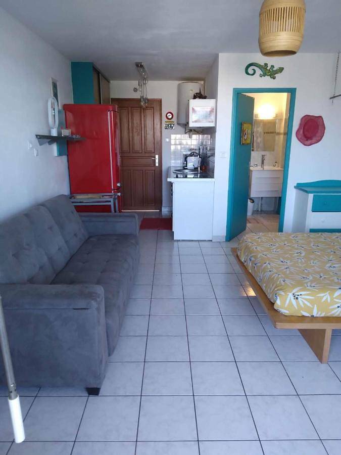 Gîte pour 4 personnes, avec terrasse et vue dans Plage de Trou d'eau - 4