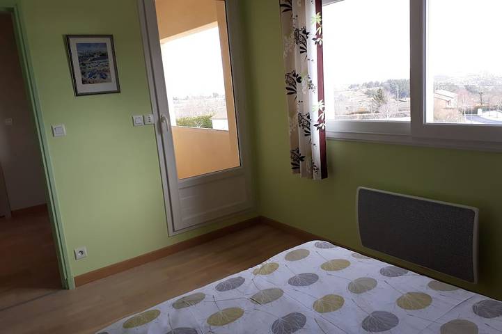 Location de vacances pour 6 personnes, avec jardin à Saint-Flour - 2