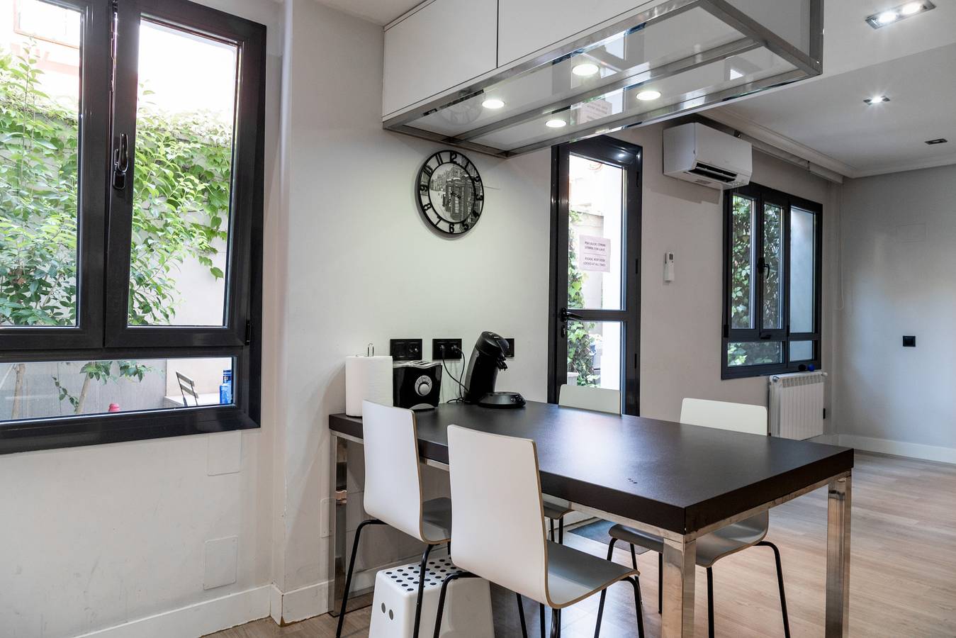 Entire vacation apartment, Pilar de Zaragoza Hab 9 in Madrid, Madrid Province