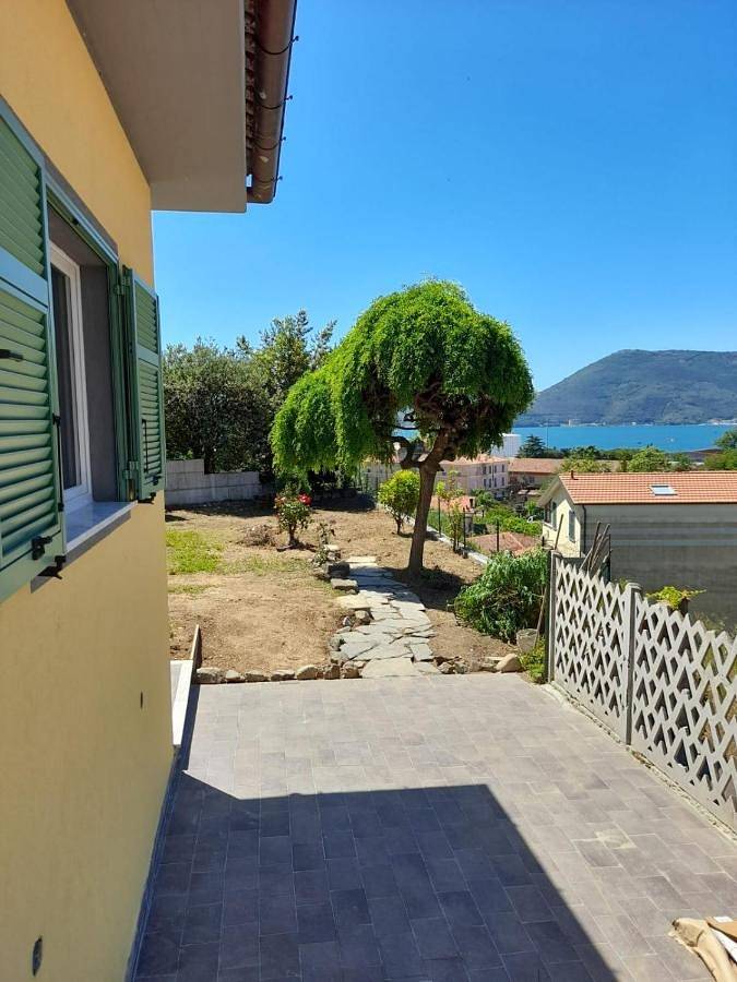 Atena in La Spezia (By), La Spezia
