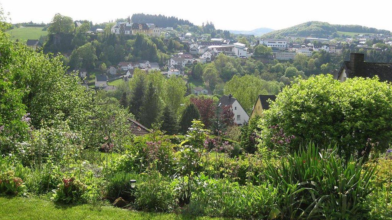 Geheel vakantieappartement, Vakantieappartement voor 2 personen met tuin in Daun, Vulkaan-Eifel