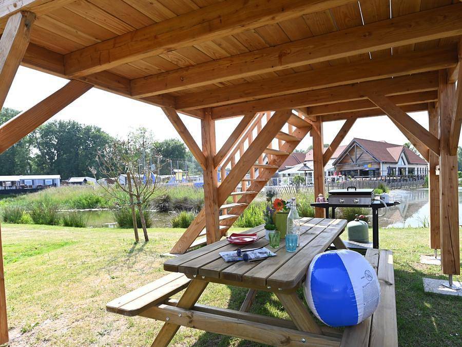 Camping Domaine de la Roselière - Uniek 2 personen - Baroudeur Tent in Noyelles-sur-Mer, Abbeville en omgeving
