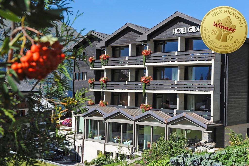 Hotel Gädi - Doppelzimmer Economy mit Balkon in Grächen, Walliser Alpen