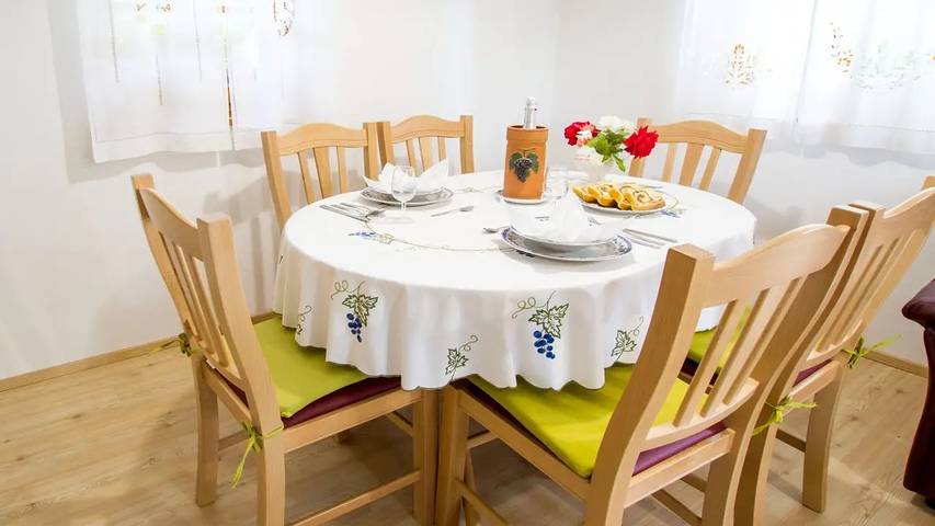 Ferme pour 7 personnes, avec Terrasse et Jardin dans Brežice - 4