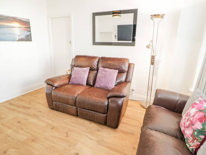 Entire apartment, Beside The Sea - Ar Lan y Mor in Llandudno, Conwy region