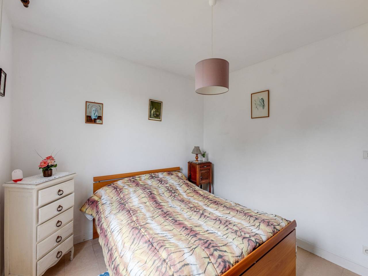 Charming Holiday Home in Priziac with Garden in Priziac, Pontivy und Umgebung