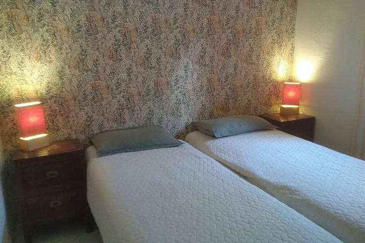 Location de vacances pour 6 personnes, avec jardin et terrasse ainsi que piscine et jacuzzi à Sarrola-Carcopino - 3