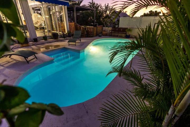 Maison de vacances pour 7 personnes, avec bassin pour enfant ainsi que jardin et piscine, adapté aux familles