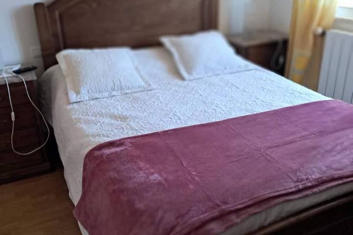 Location de vacances pour 8 personnes, avec jardin ainsi que jacuzzi et terrasse à Sagelat - 4