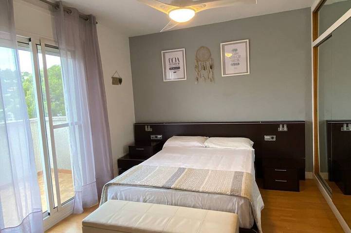 Location de vacances pour 6 personnes, avec jardin et balcon à Cubelles - 2