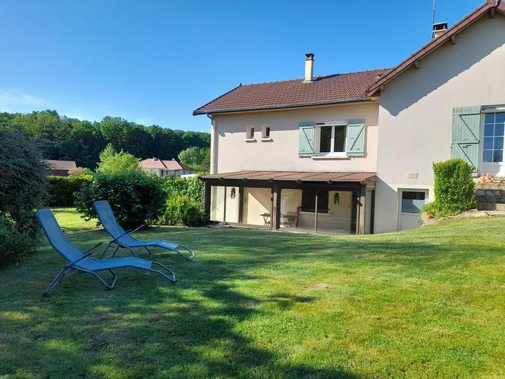 Location de vacances pour 6 personnes, avec jardin à Pierre-de-Bresse - 2