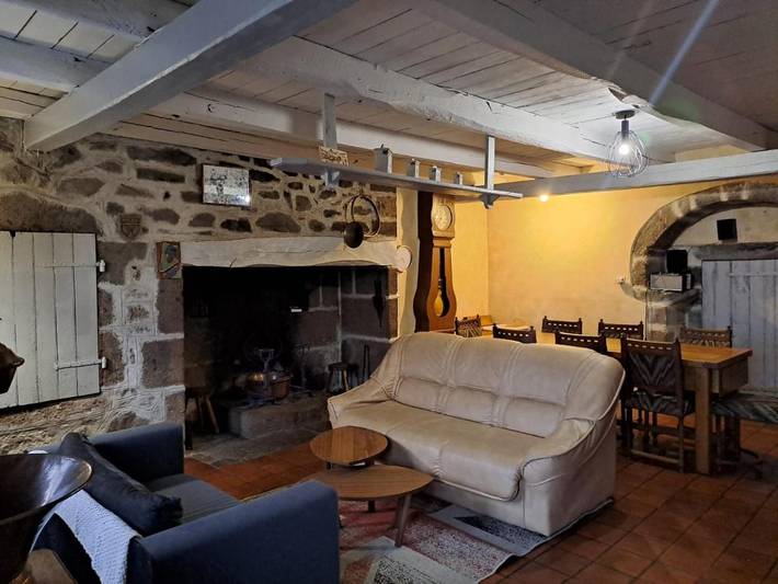 Location de vacances pour 8 personnes, avec vue et jardin à Thiézac - 3