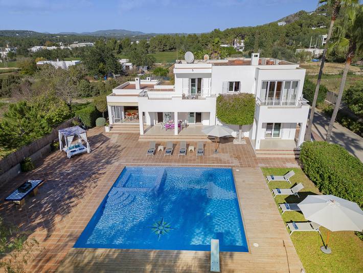 Villa für 8 Personen, mit Whirlpool und Balkon auf Ibiza
