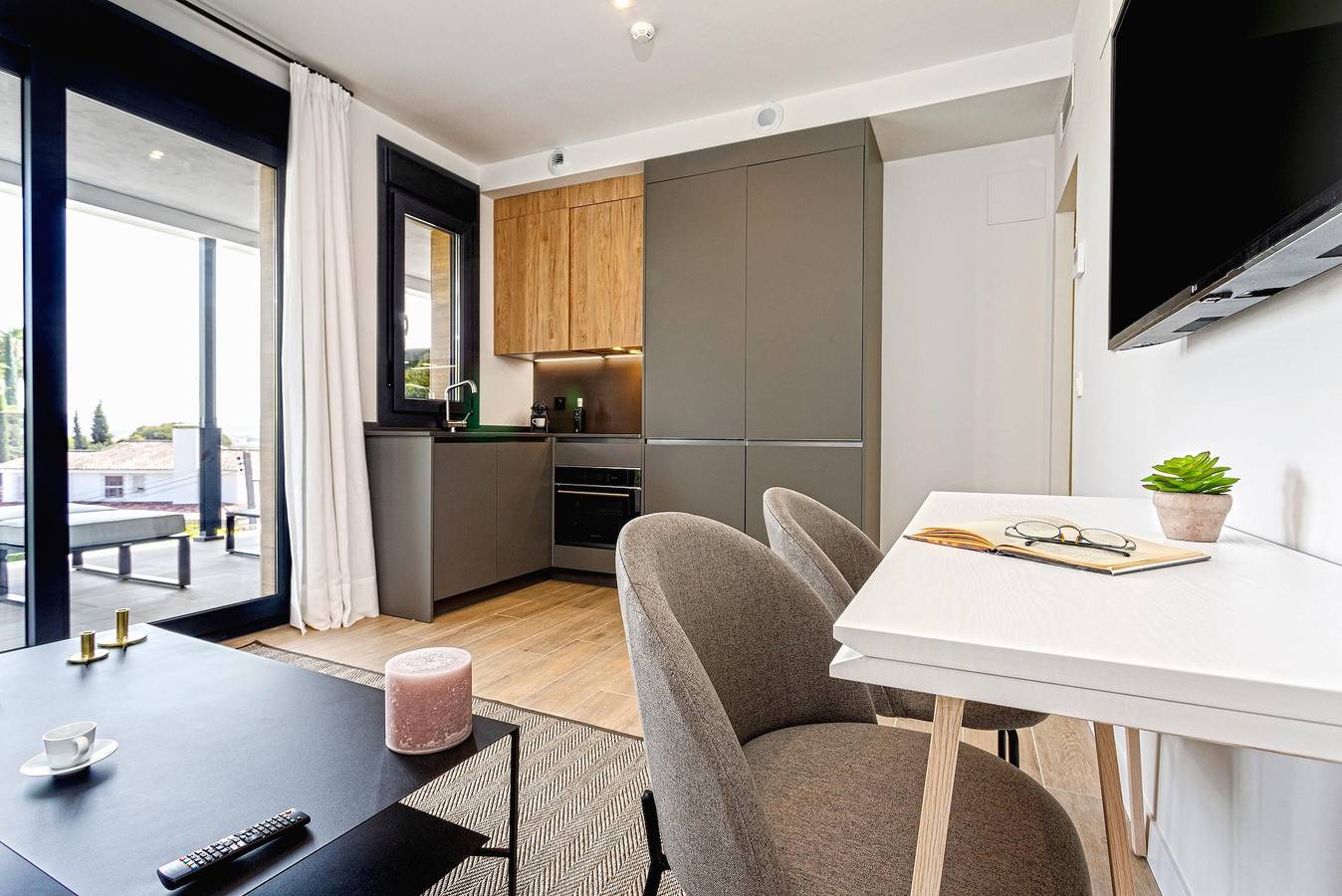 Apartamento entero, Modern 1Bd apartment with terrace, pool & parking. Arruzafa V in Córdoba (Ciudad), Córdoba