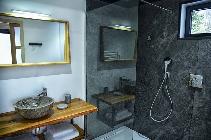 Chalet pour 2 personnes, avec jacuzzi et jardin dans le Cantal - 4