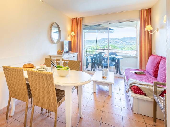Ferienpark für 6 Personen, mit Terrasse und Pool, mit Haustier in Provence-Alpes-Côte d'Azur - 2