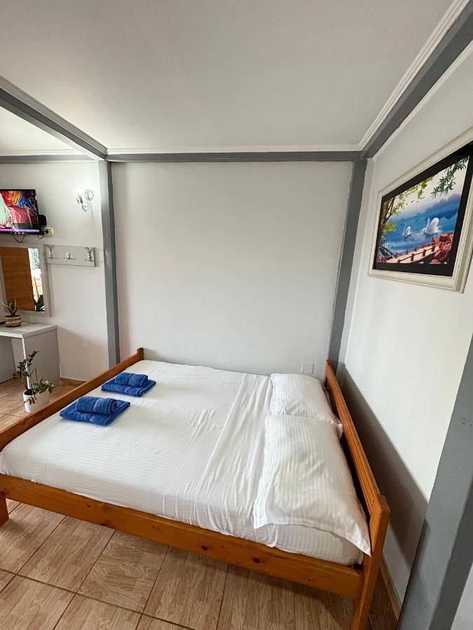 Maison d’hôte pour 3 personnes, avec vue ainsi que balcon et jardin, adapté aux familles à Himarë - 3