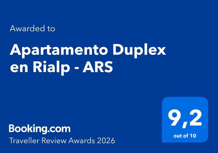 Gîte pour 4 personnes, avec vue et balcon à Rialp