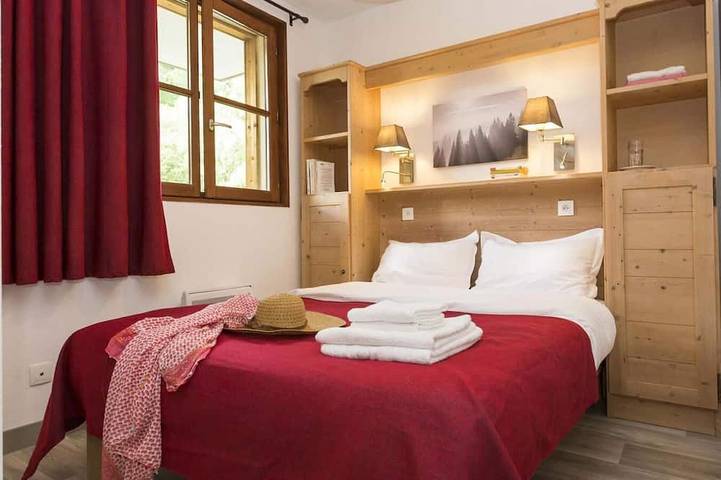 Gîte pour 5 personnes, avec sauna et piscine, animaux acceptés dans Col De La Croix De Fer - 2