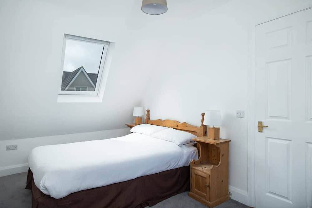 The Links 16, Amazing Location- Food, Drinks, Surf, & Golf 16 in Lahinch, County Clare