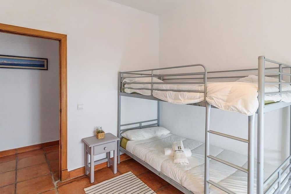 Casa Rural Aguasal El Bosque by Ruralidays in Prado del Rey, Pueblos Blancos