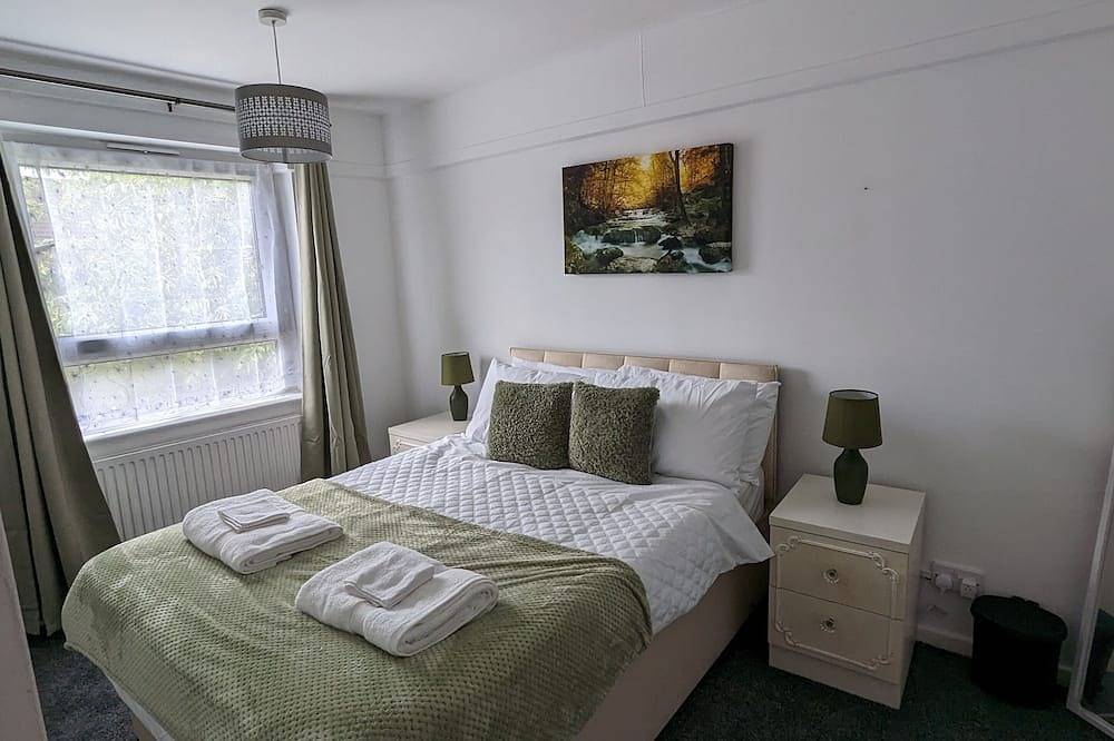 Ganze Wohnung, Superb 3 Br Flat in Stafford. Close to Stafford Hospital & Town Center in Stafford, Staffordshire