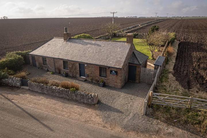 Holiday rental for 4 people, with garden and view, with pets in Angus