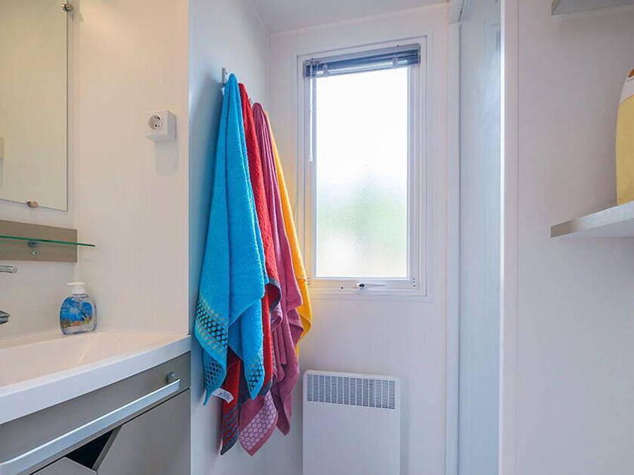 Camping Le Soleil de Saint Sieu (Anciennement Le Villeu) - Mobilhome 8 personnes - Mobil-home | Premium | 3 Ch. | 6/8 Pers. | Terrasse surélevée in Lancieux, Région de Dinan