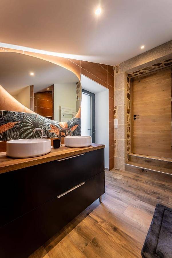 Location de vacances pour 6 personnes, avec jardin ainsi que jacuzzi et terrasse à Arlebosc - 3
