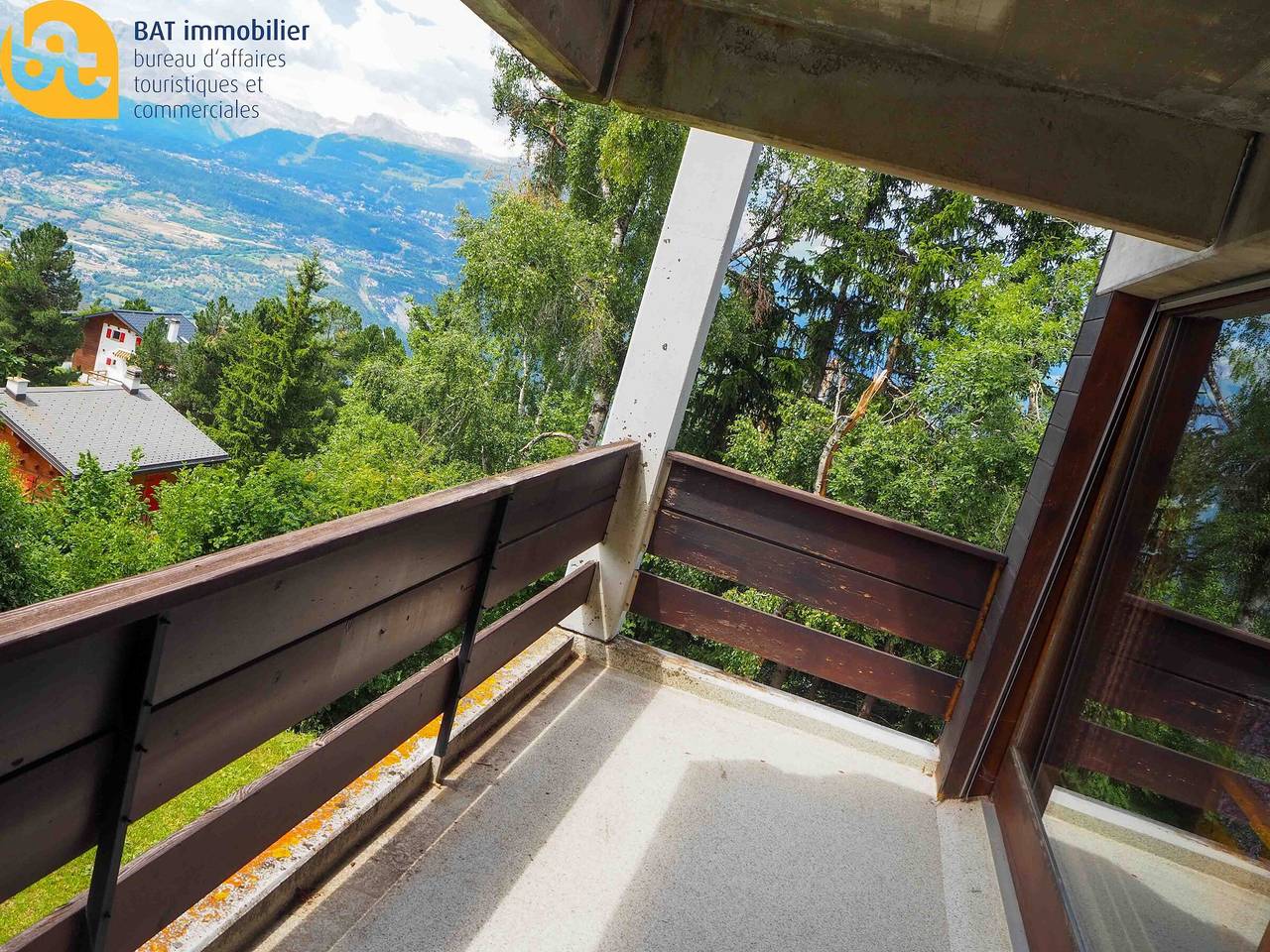 Apartamento entero, Cité Radieuse D Liches n° 113 (101), flat with relaxing terrace in Chalais (Suiza), Alpes del Valais