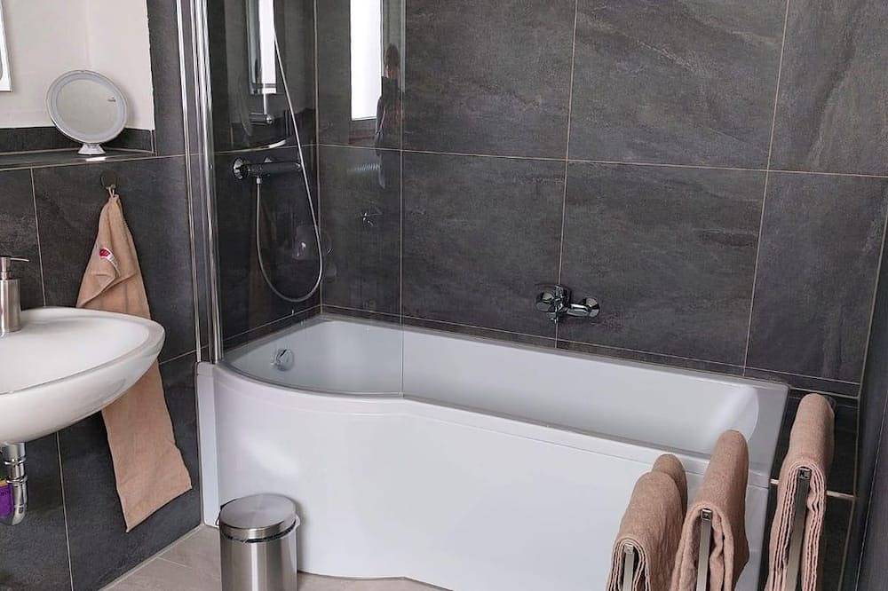 Ganze Wohnung, Ferienhaus, Dusche, Wc, 1 Schlafraum - Ferienwohnung Südpfalznest in Oberotterbach, Südliche Weinstraße