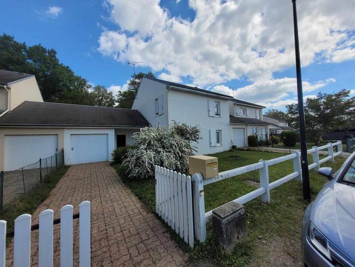 Location de vacances pour 10 personnes, avec vue et jardin à Ouzouer-sur-Loire