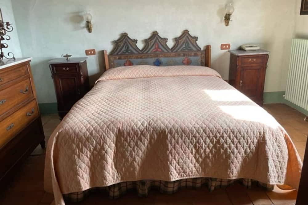 Alleinstehendes Ferienhaus mit  W-Lan, privatem Pool, Tv, Innenhof, Haustiere erlaubt, Panoramablick in Montepulciano, Siena Provinz