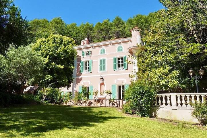Château pour 10 personnes, avec Jardin en Provence