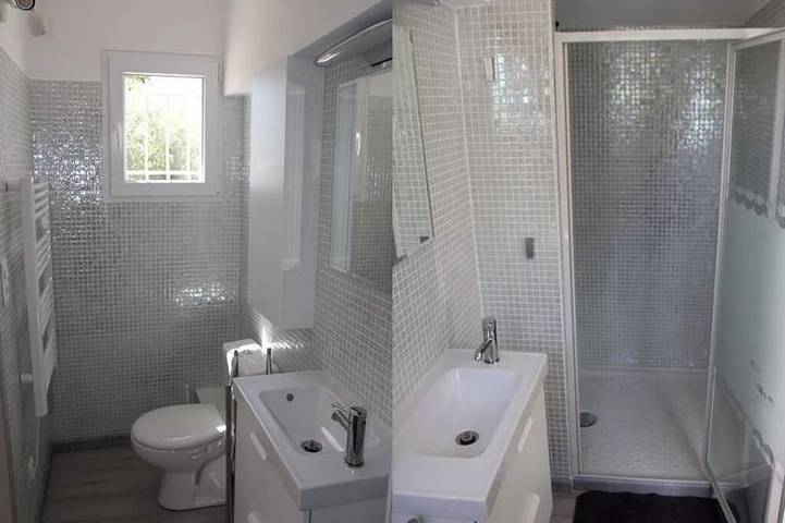 Gîte pour 2 personnes, avec terrasse et piscine à Puissalicon - 3