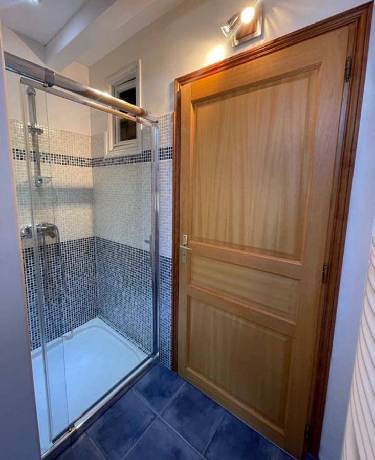 Chambre avec piscine, saison estivale in Urrugne, Région de Bayonne