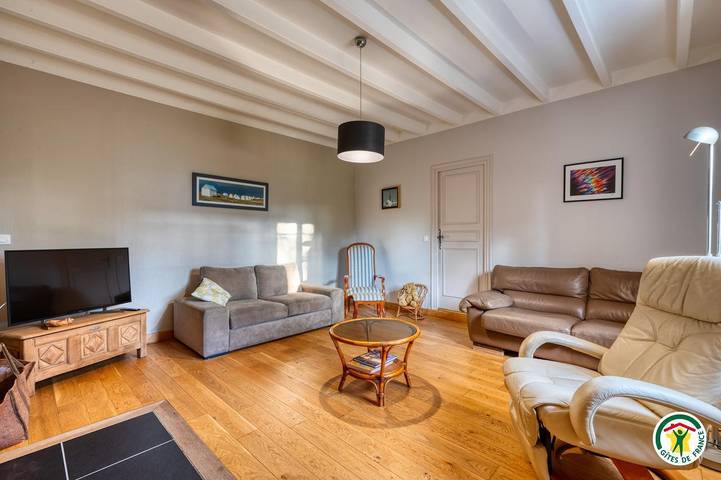 Gîte pour 10 personnes, avec jardin et terrasse, animaux acceptés à Saint-Jouin-Bruneval - 2