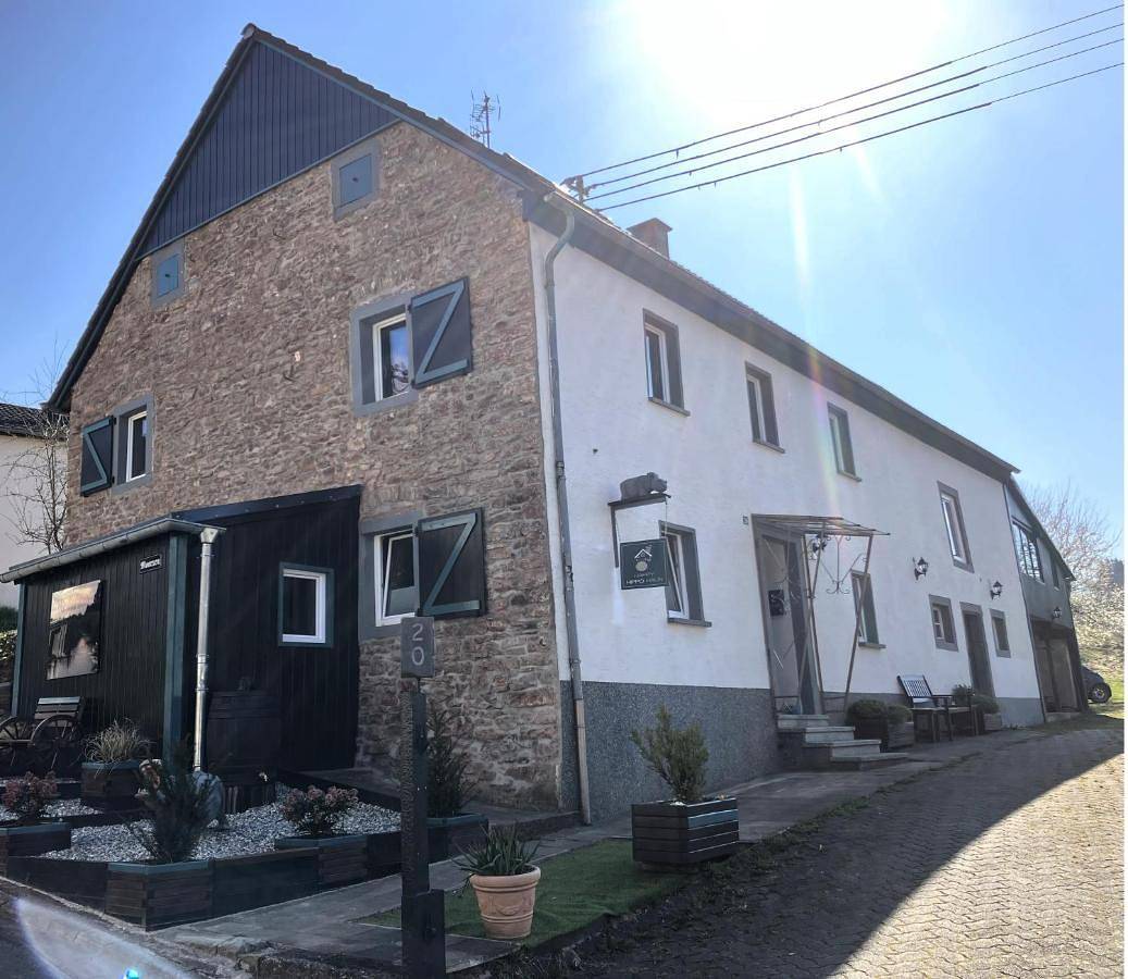 Ganze Wohnung, Penthouse Apartment in Mürlenbach, Vulkaneifel